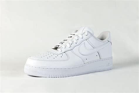 nike air force one sauber machen|cleaning air force 1s shoes.